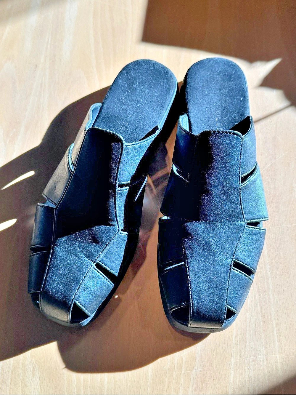 Aerosoles Fisherman Mule Sandals in Black